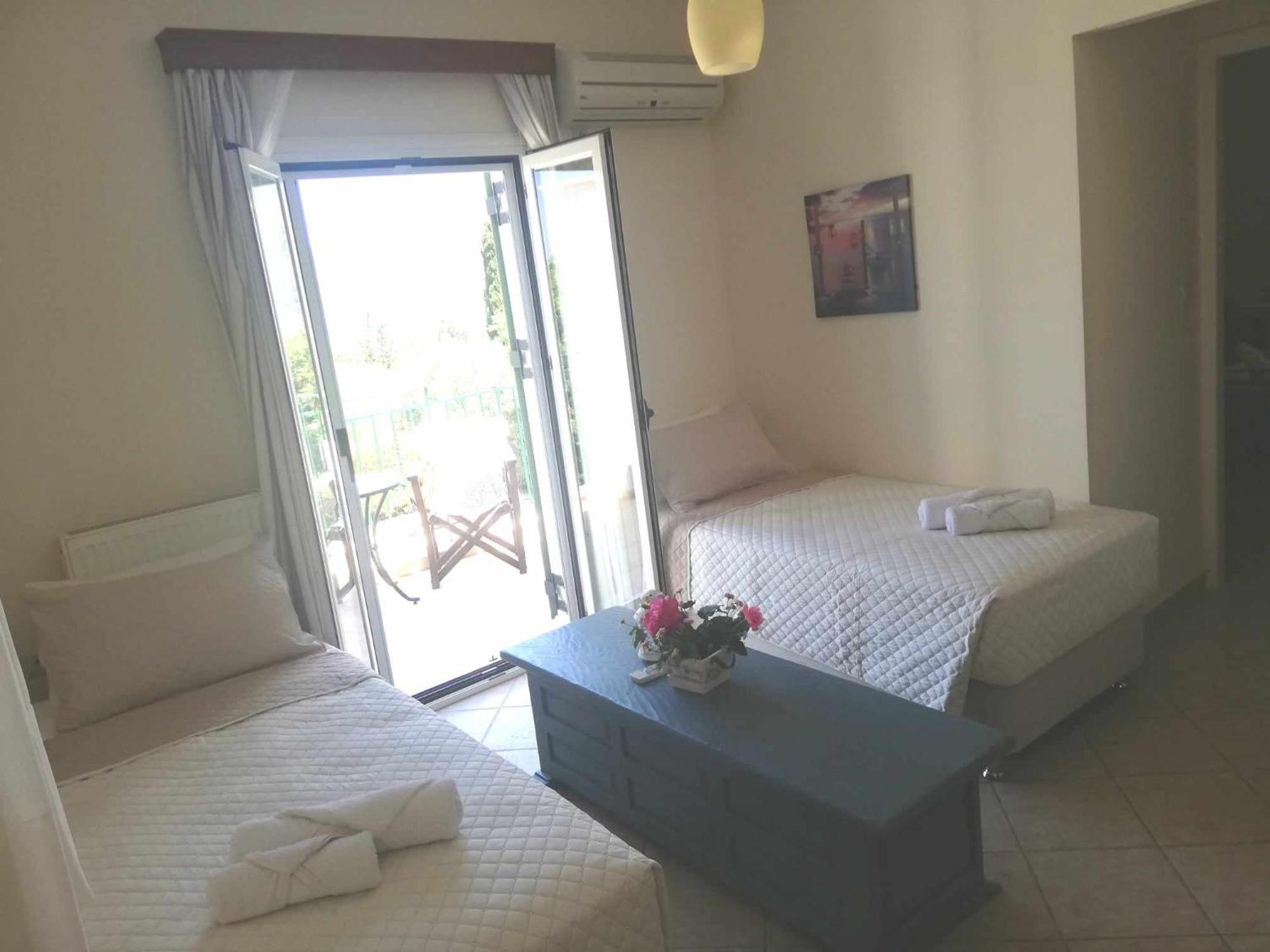 Iliachtides Villas Karavomylos Exterior photo